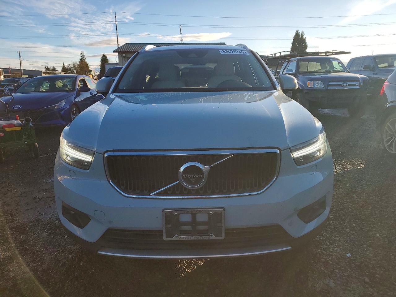 2019 VOLVO XC40 T5 MOMENTUM photo 5