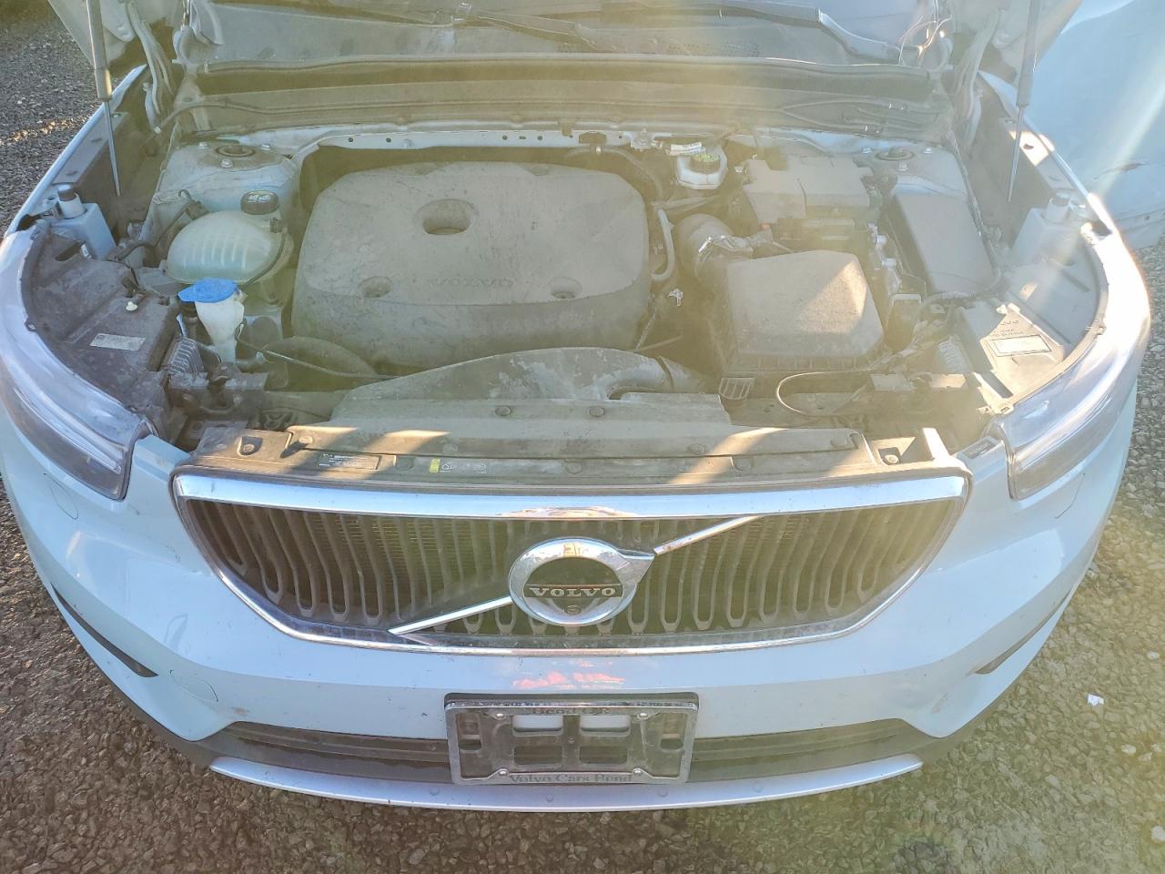 2019 VOLVO XC40 T5 MOMENTUM photo 12