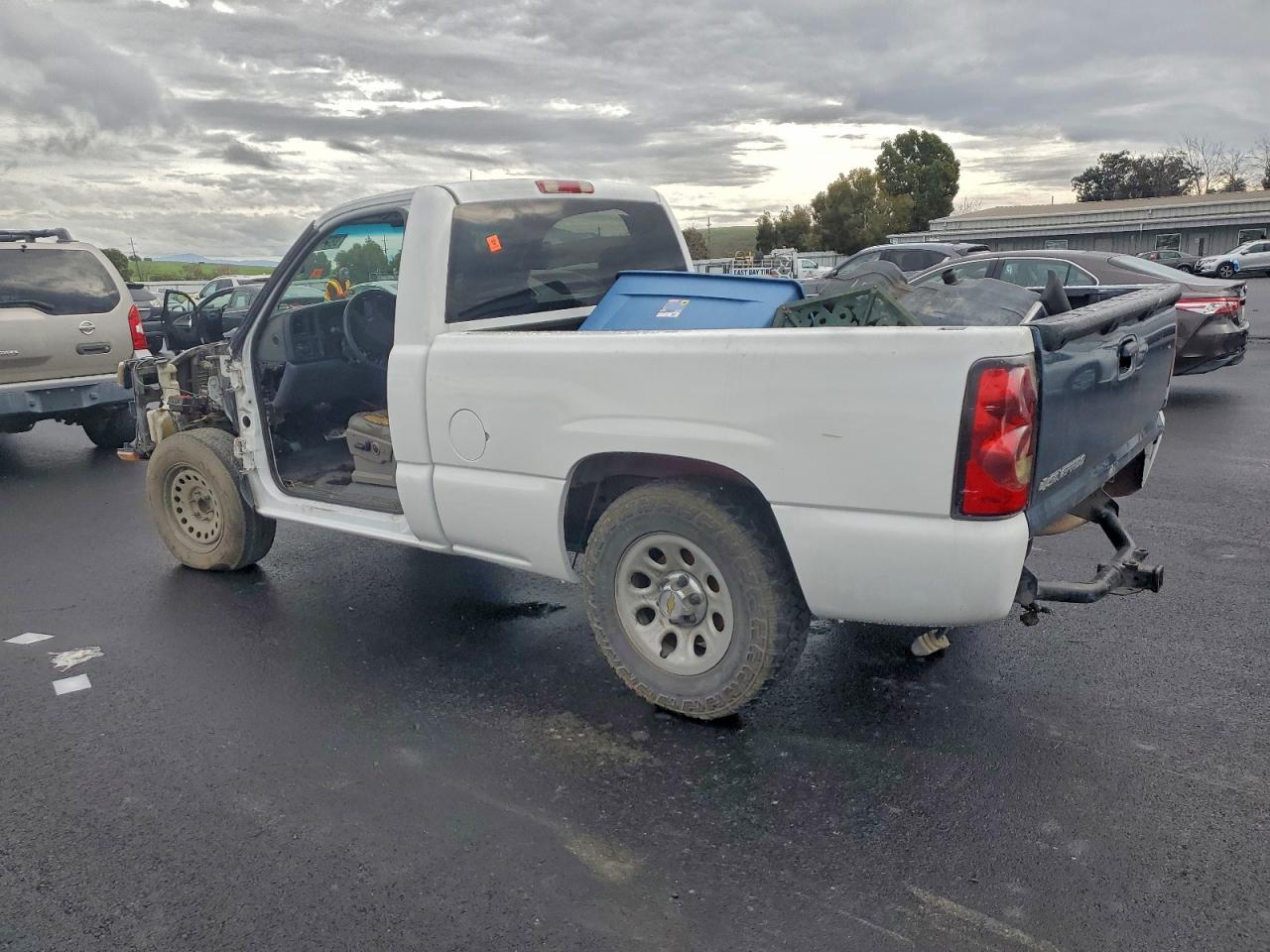 2006 CHEVROLET SILVERADO C1500 photo 2
