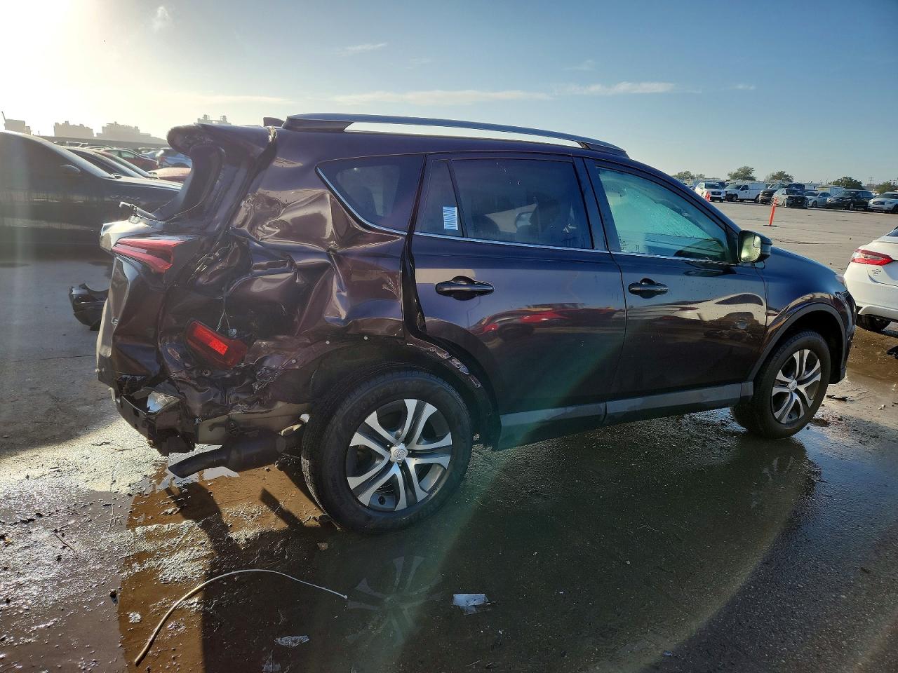 2018 TOYOTA RAV4 LE photo 3