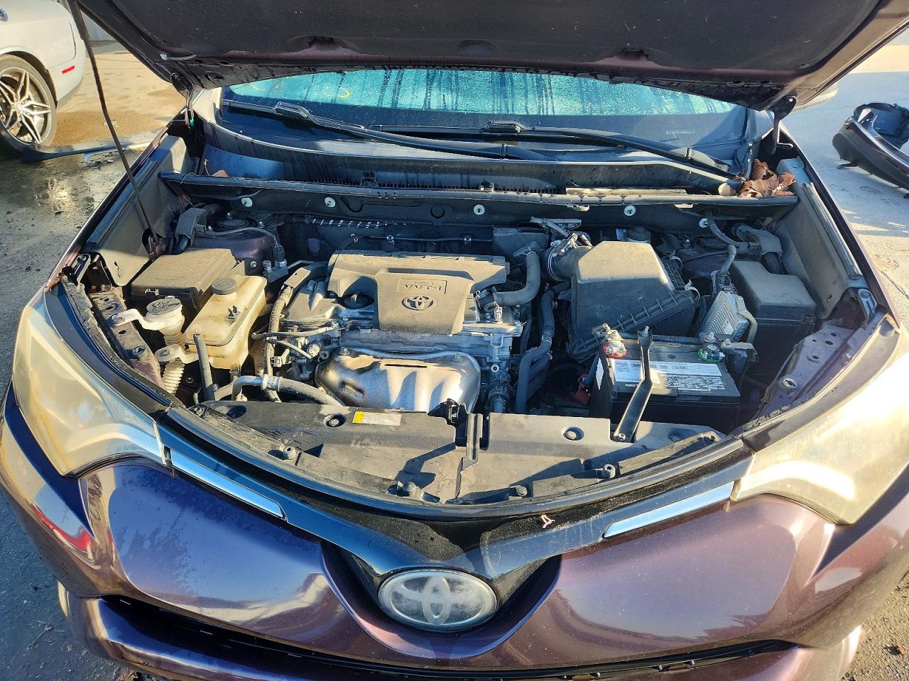 2018 TOYOTA RAV4 LE photo 12
