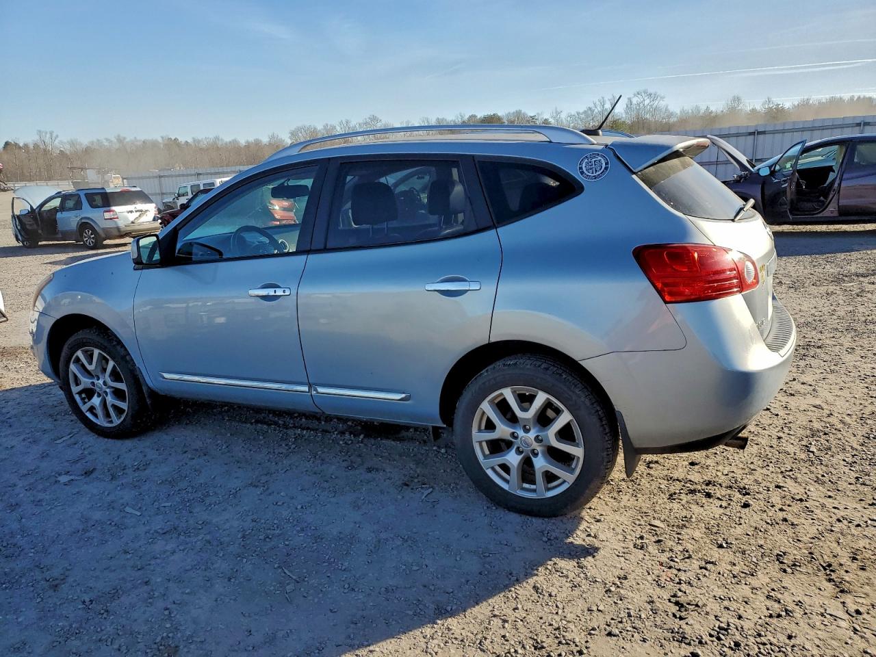 2011 NISSAN ROGUE S photo 2