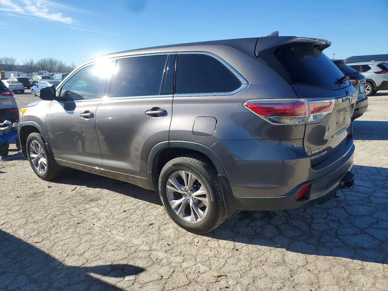 2014 TOYOTA HIGHLANDER photo 2