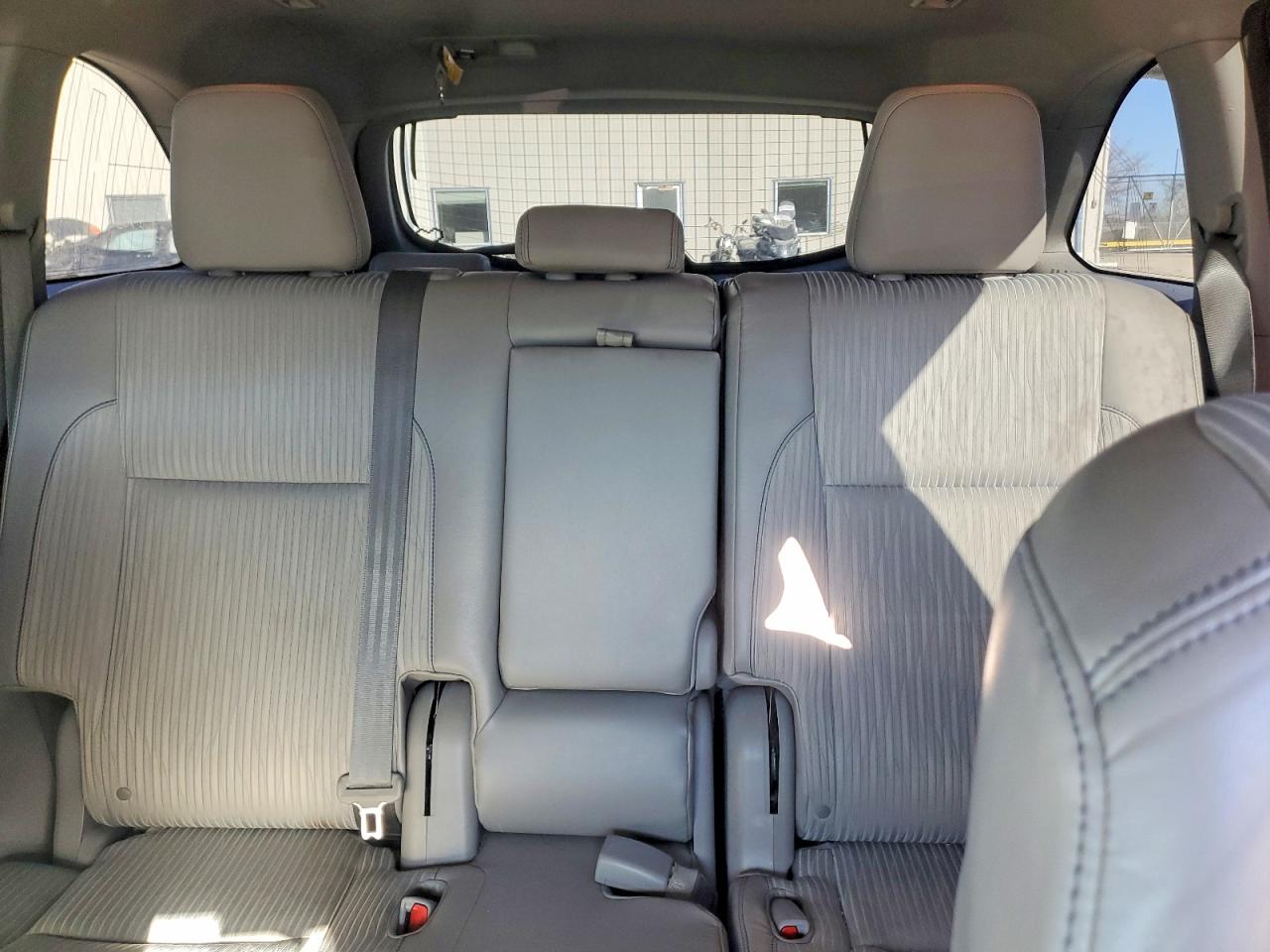 2014 TOYOTA HIGHLANDER photo 10