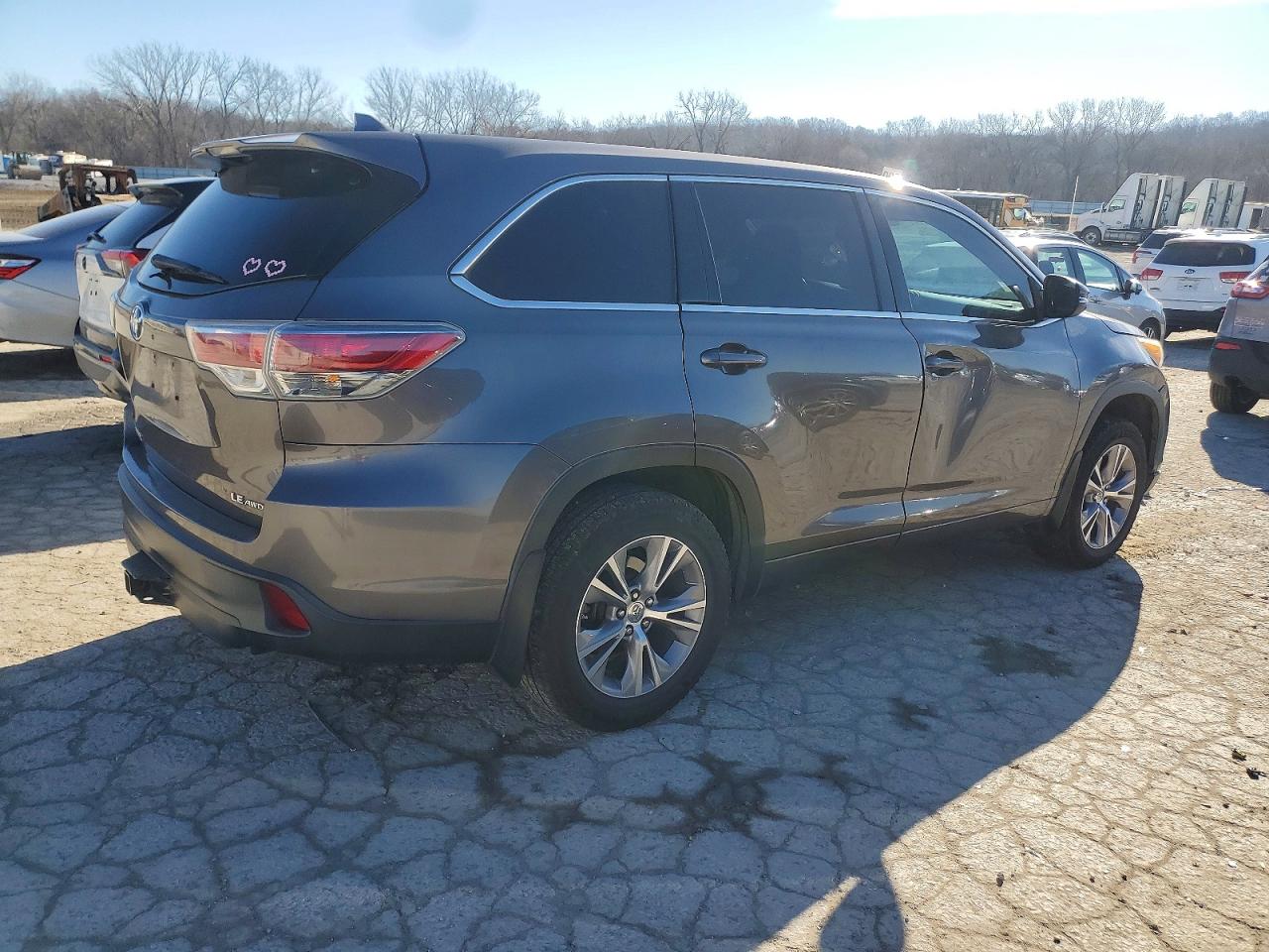2014 TOYOTA HIGHLANDER photo 3
