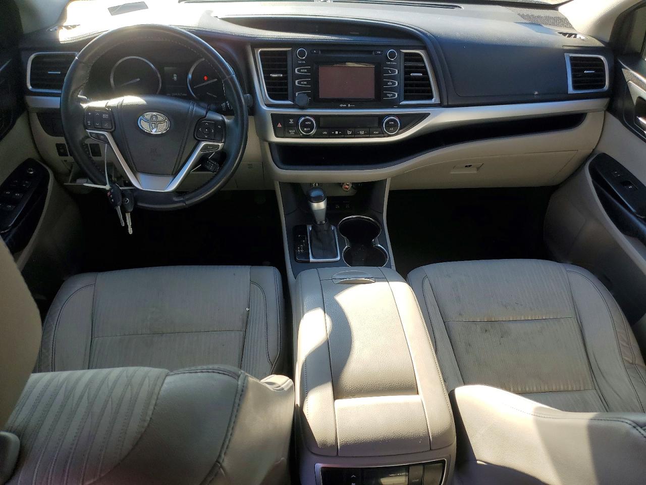 2014 TOYOTA HIGHLANDER photo 8