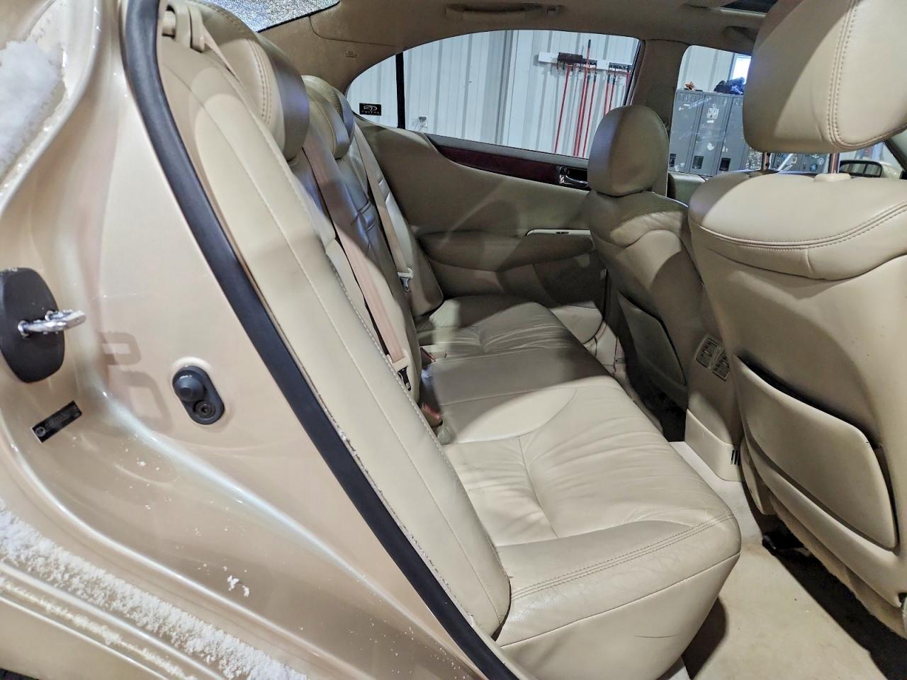 2003 LEXUS ES 300 photo 10