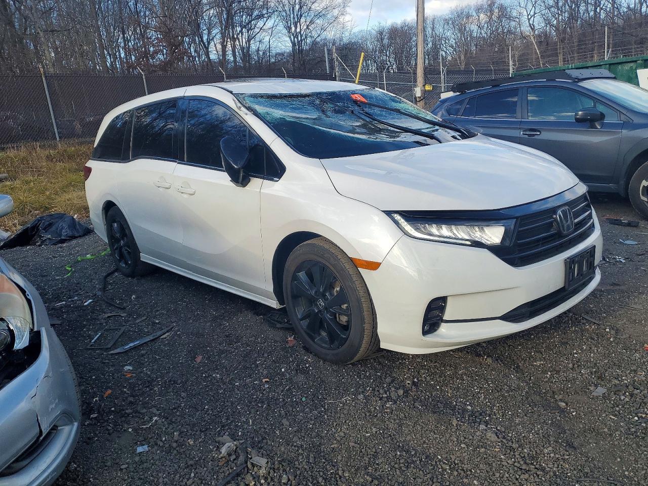 2024 HONDA ODYSSEY SPORT photo 4