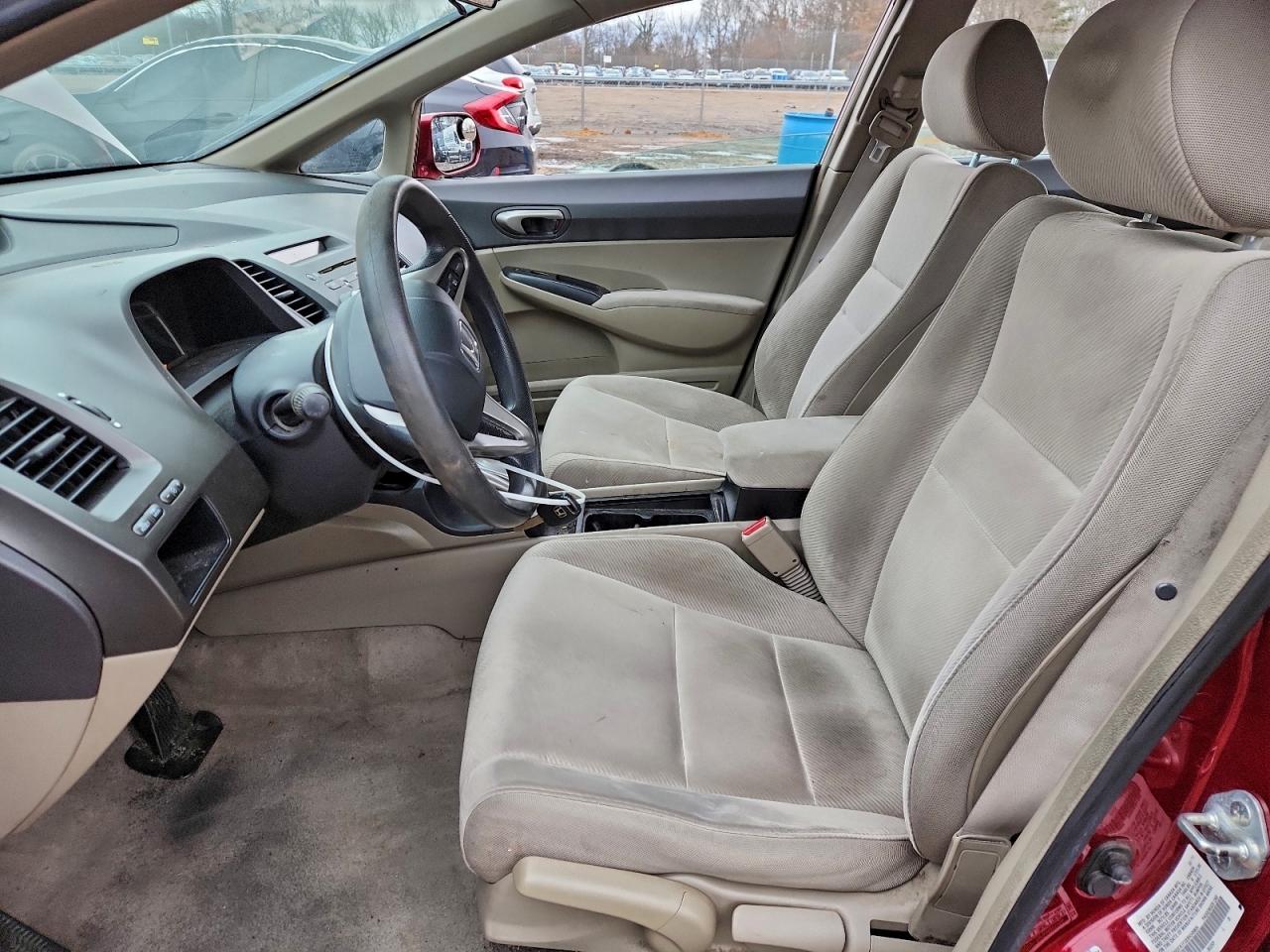 2011 HONDA CIVIC LX photo 7