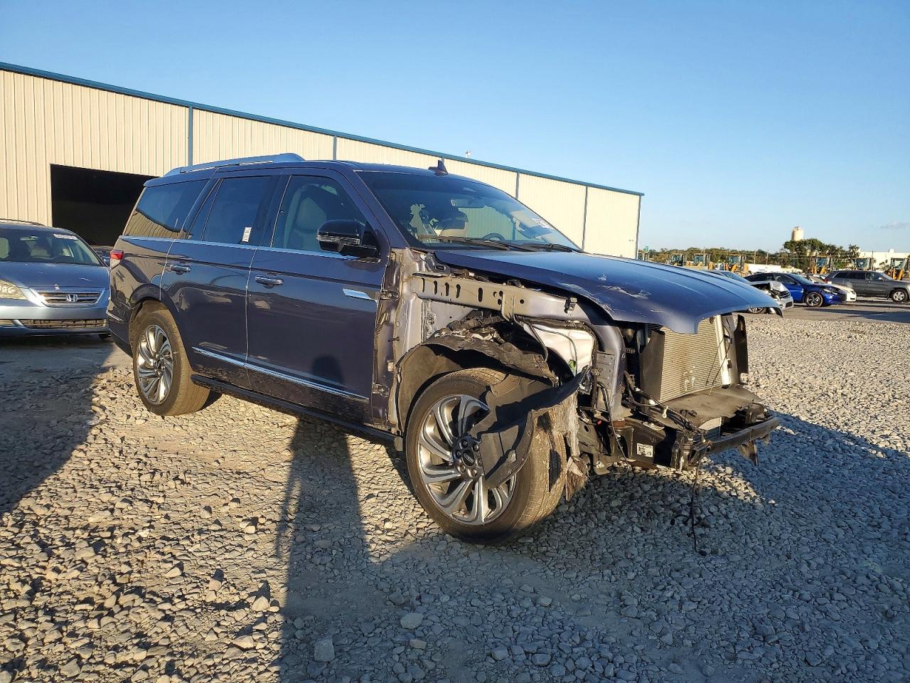 2022 LINCOLN NAVIGATOR RESERVE photo 4