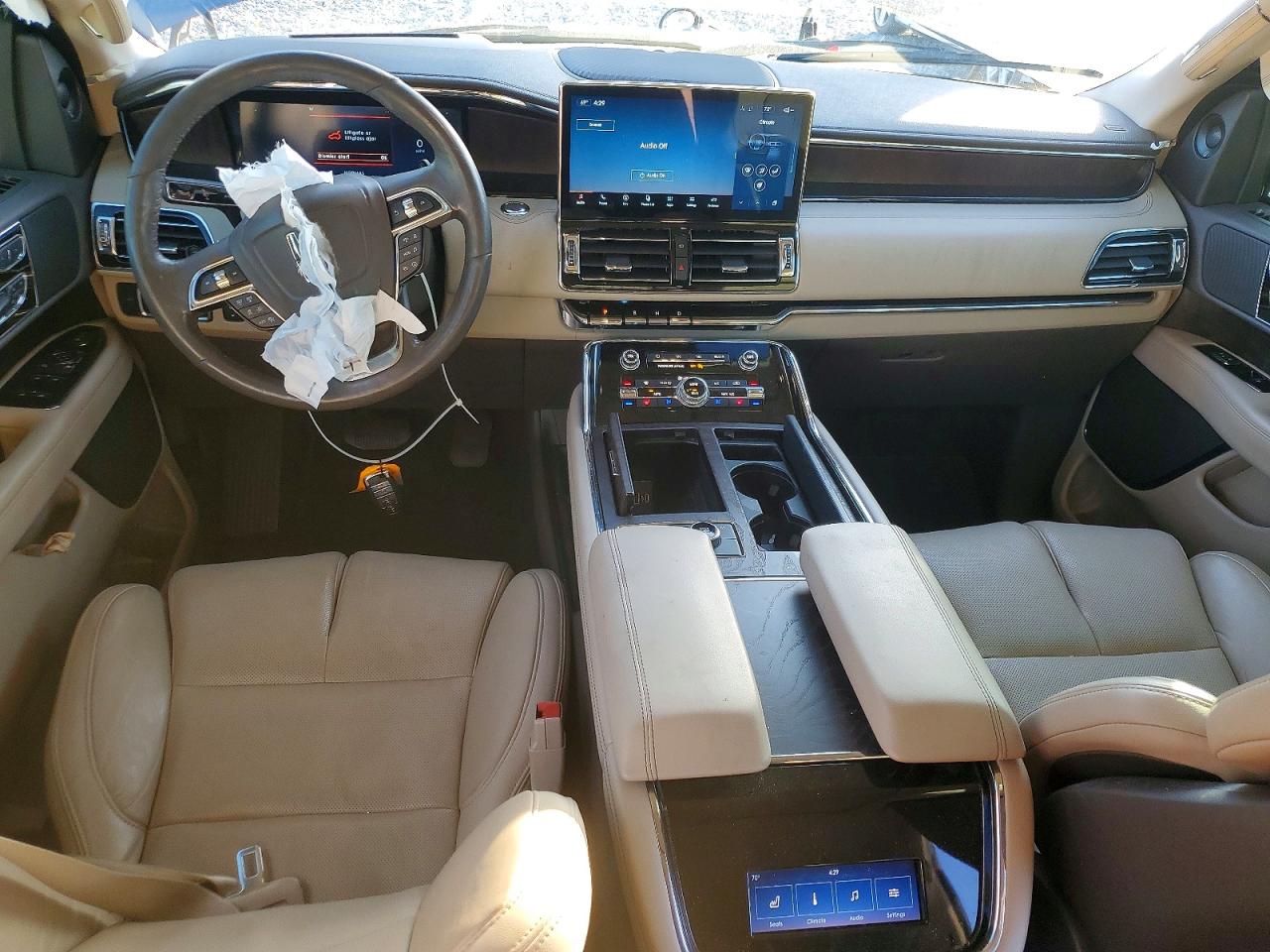 2022 LINCOLN NAVIGATOR RESERVE photo 8