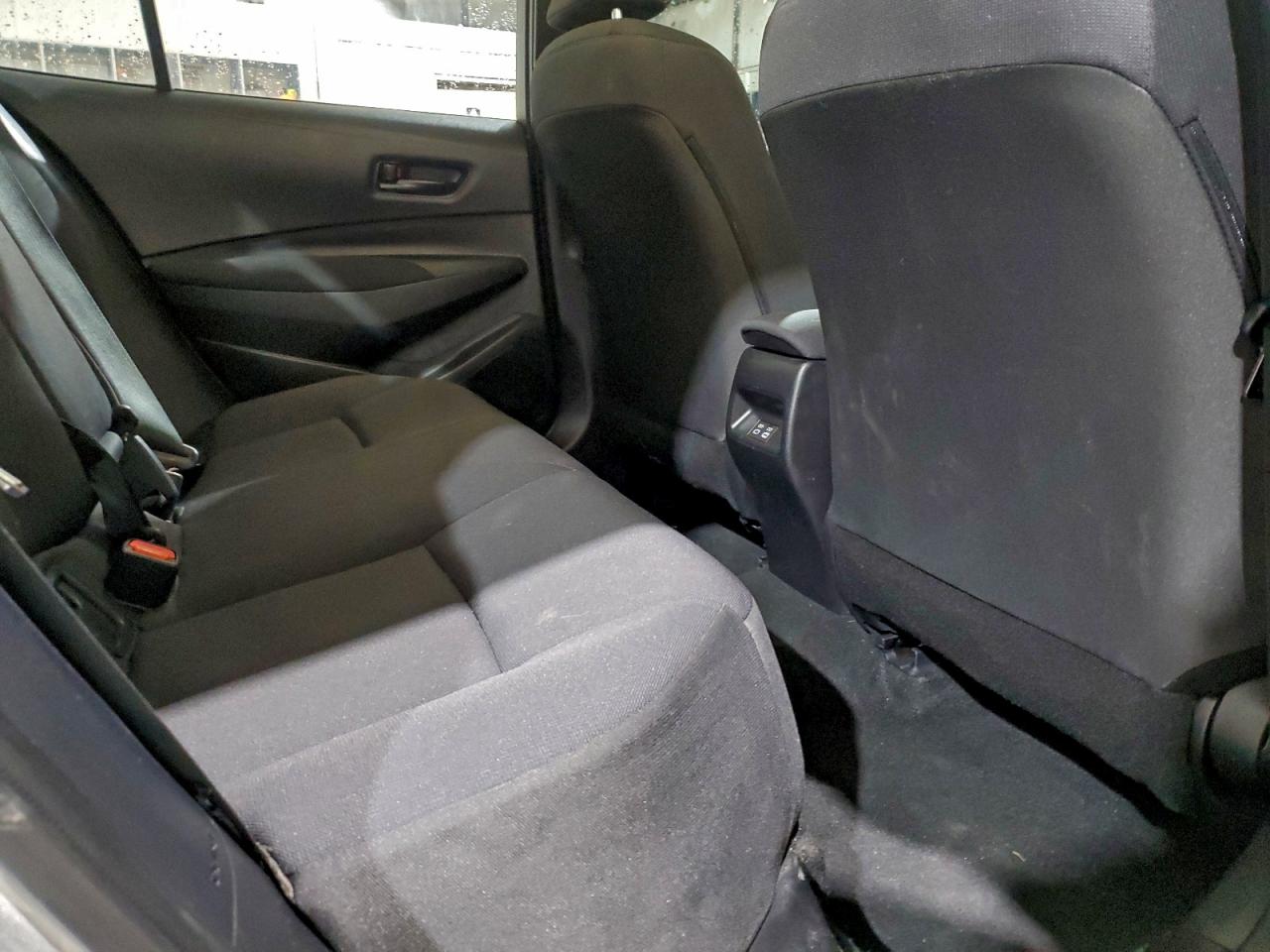 2025 TOYOTA COROLLA LE photo 10