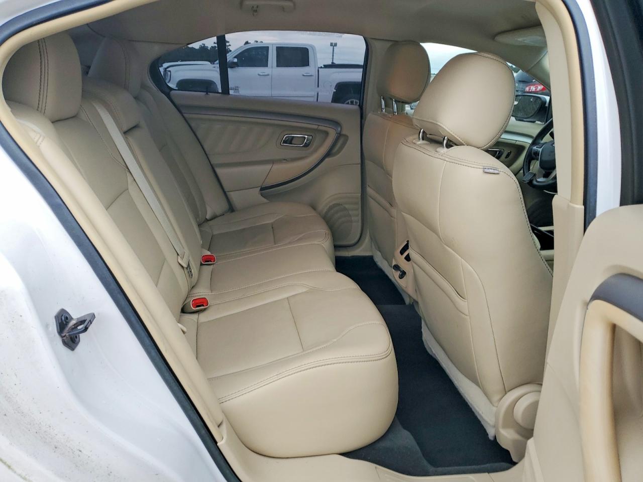 2015 FORD TAURUS SEL photo 10