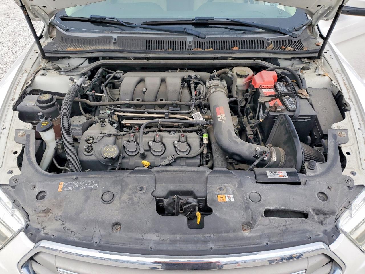 2015 FORD TAURUS SEL photo 11
