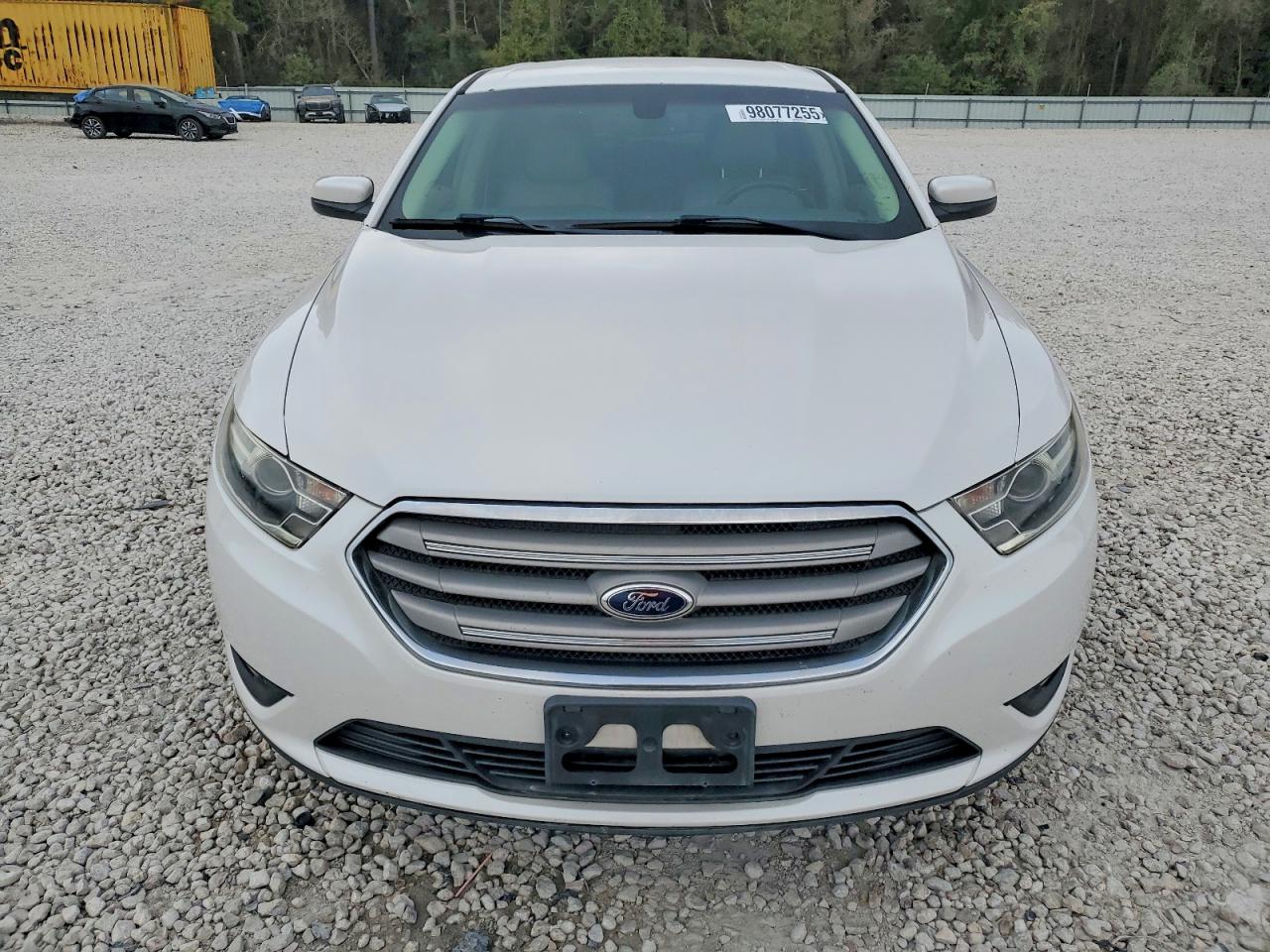 2015 FORD TAURUS SEL photo 5