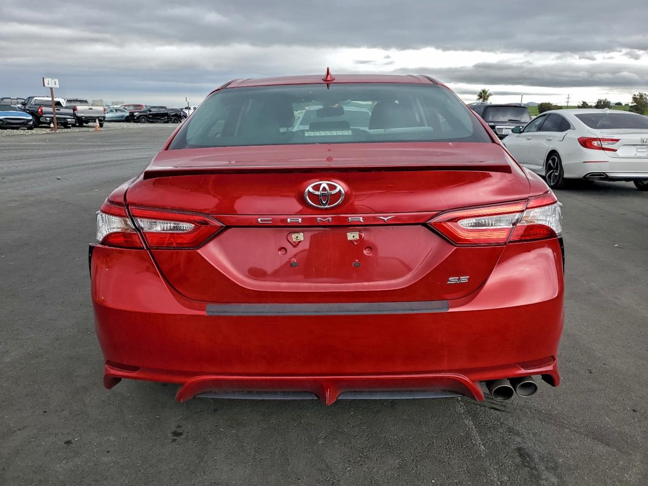 2020 TOYOTA CAMRY SE photo 6