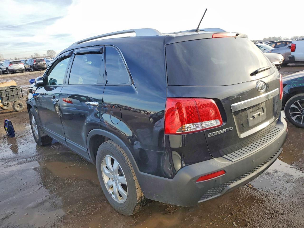 2012 KIA SORENTO BASE photo 2
