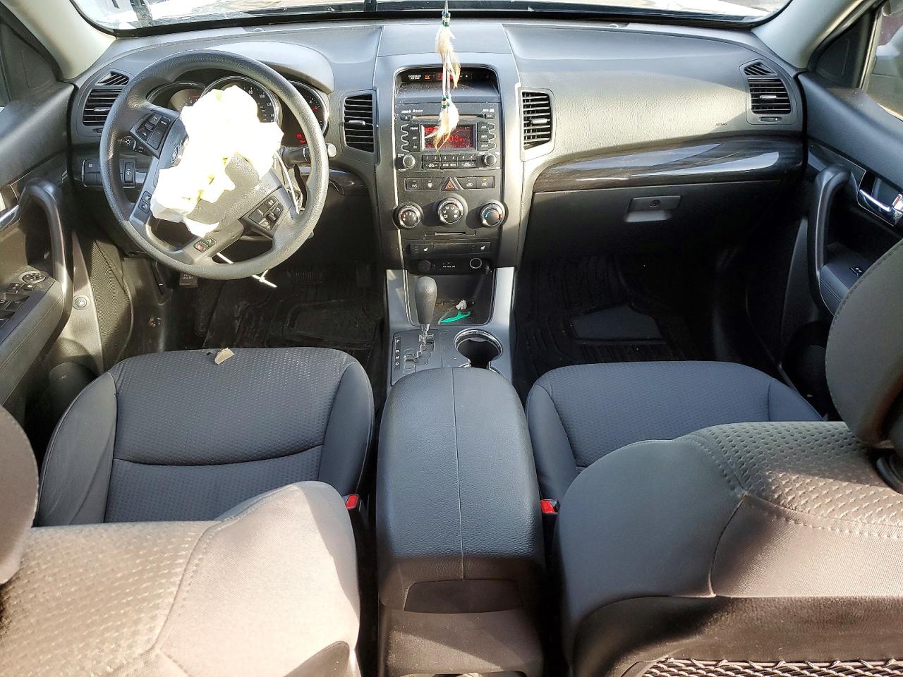 2012 KIA SORENTO BASE photo 8