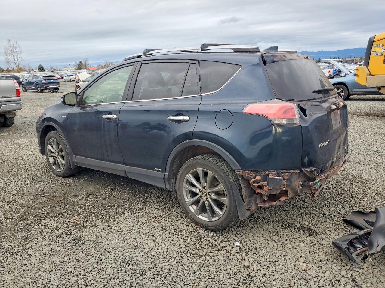 2017 TOYOTA RAV4 HV LIMITED photo 2