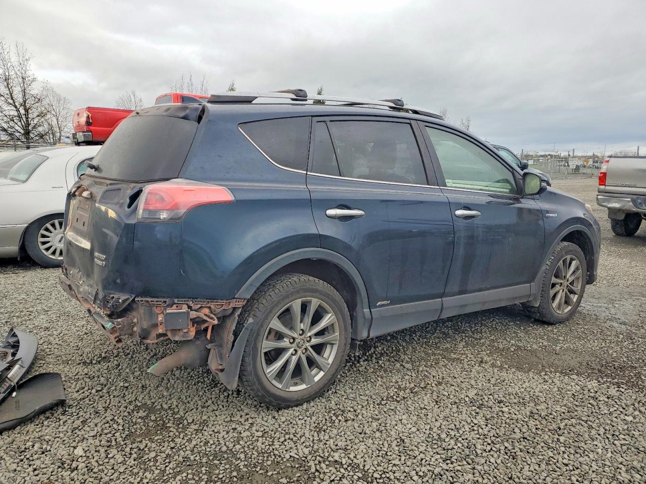2017 TOYOTA RAV4 HV LIMITED photo 3