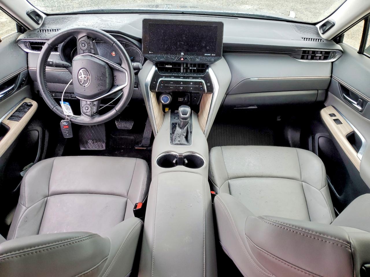 2022 TOYOTA VENZA LE photo 8