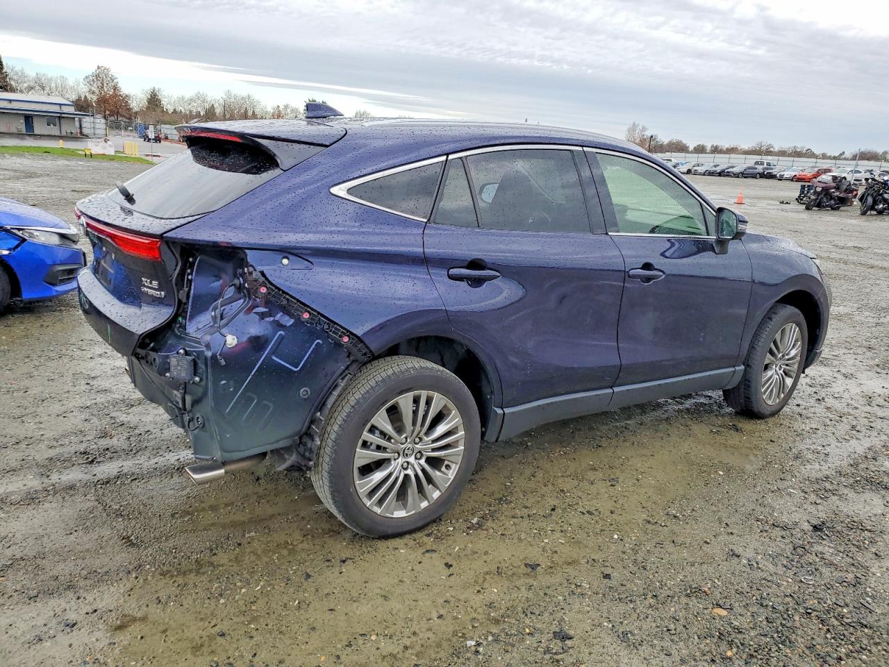 2022 TOYOTA VENZA LE photo 3