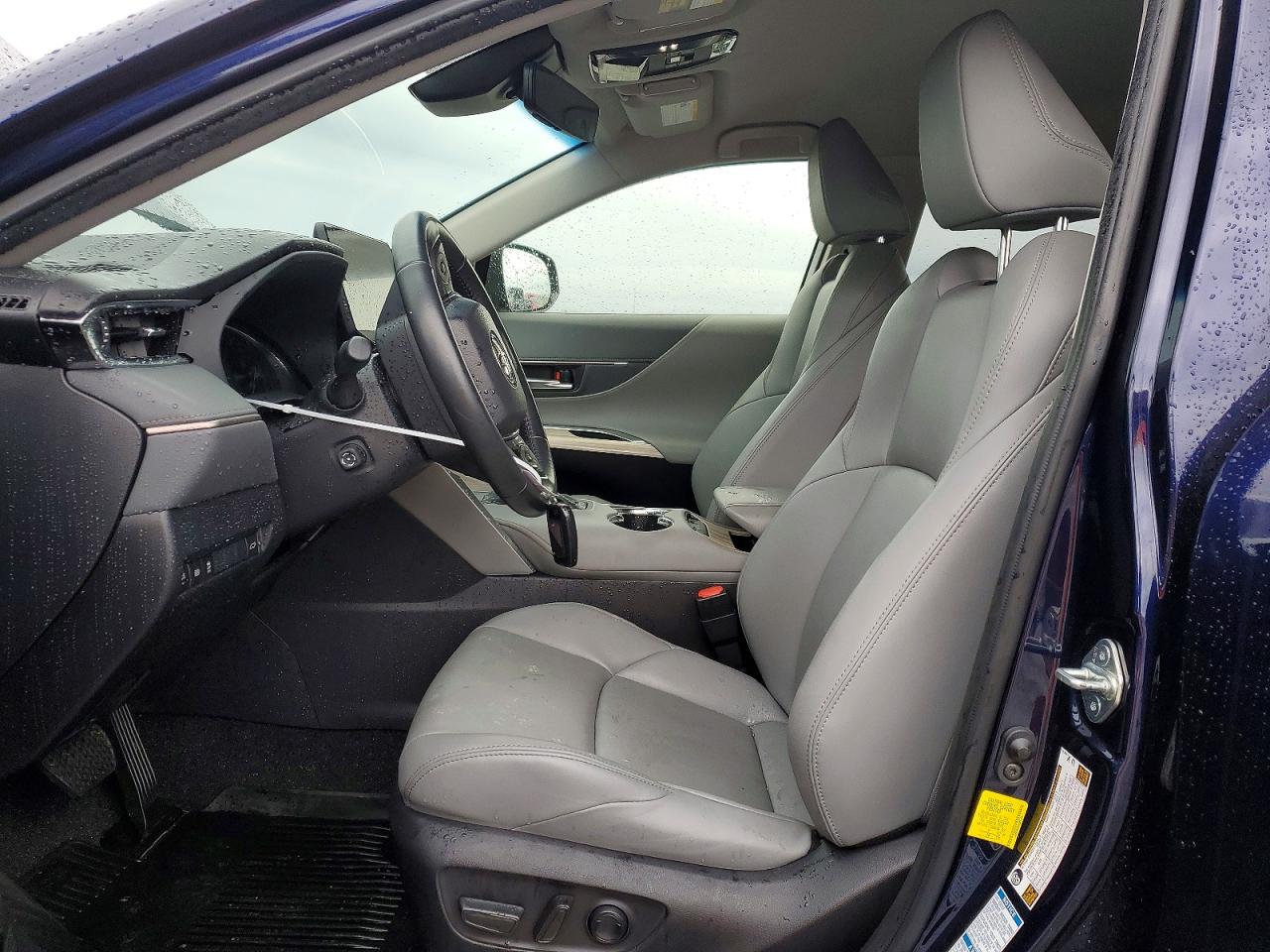 2022 TOYOTA VENZA LE photo 7
