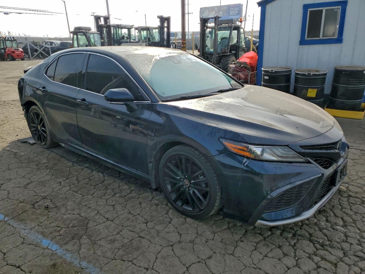 2021 TOYOTA CAMRY XSE photo 4