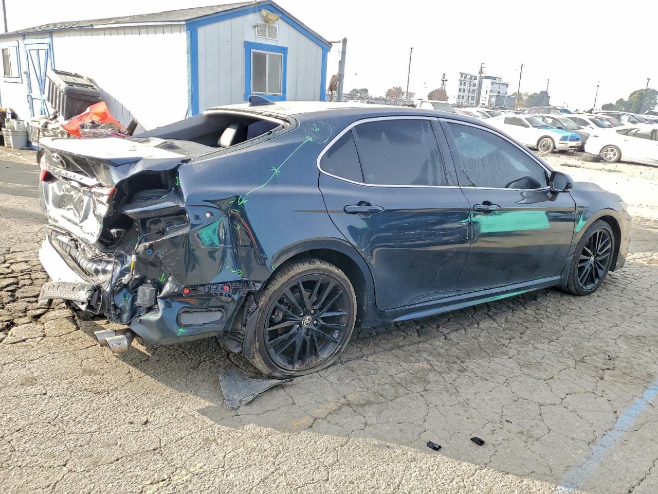 2021 TOYOTA CAMRY XSE photo 3