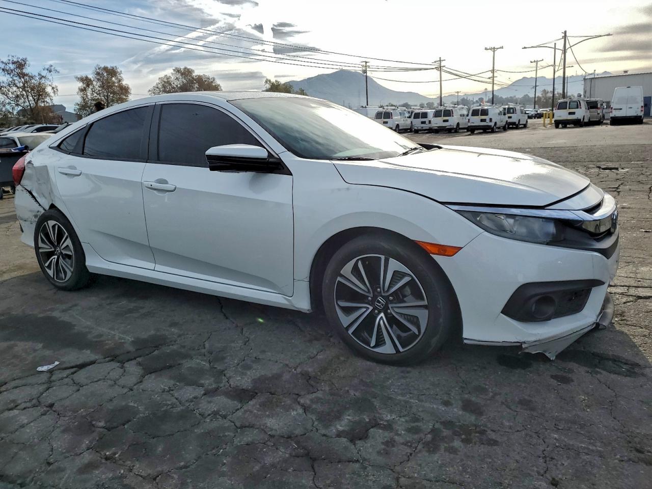 2016 HONDA CIVIC EX photo 4