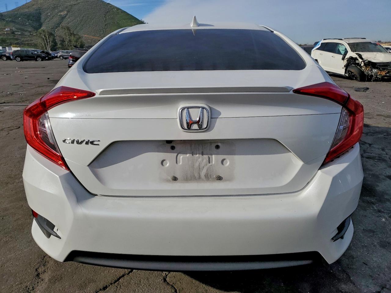 2016 HONDA CIVIC EX photo 6