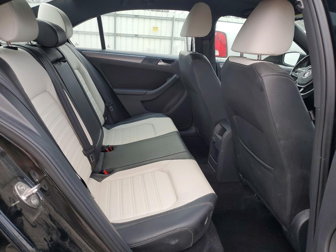 2016 VOLKSWAGEN JETTA SPORT photo 10