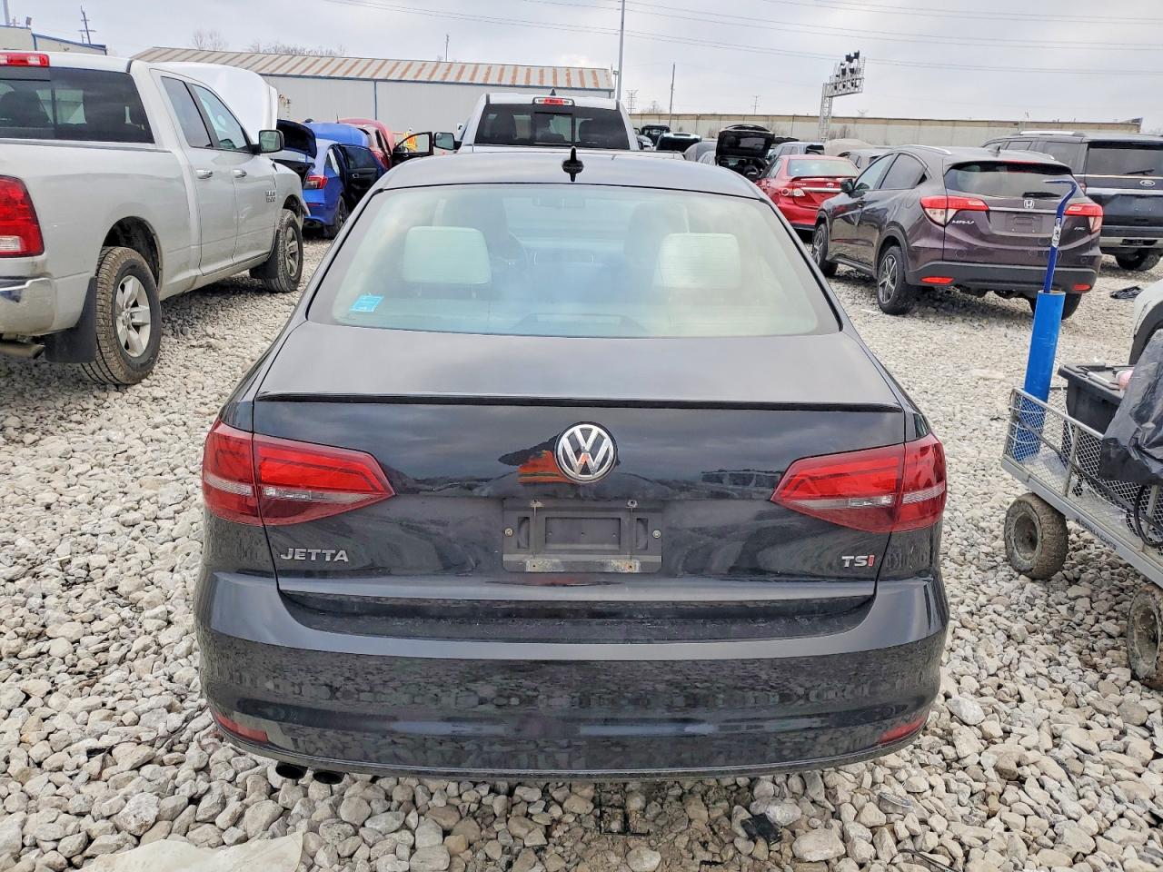 2016 VOLKSWAGEN JETTA SPORT photo 6