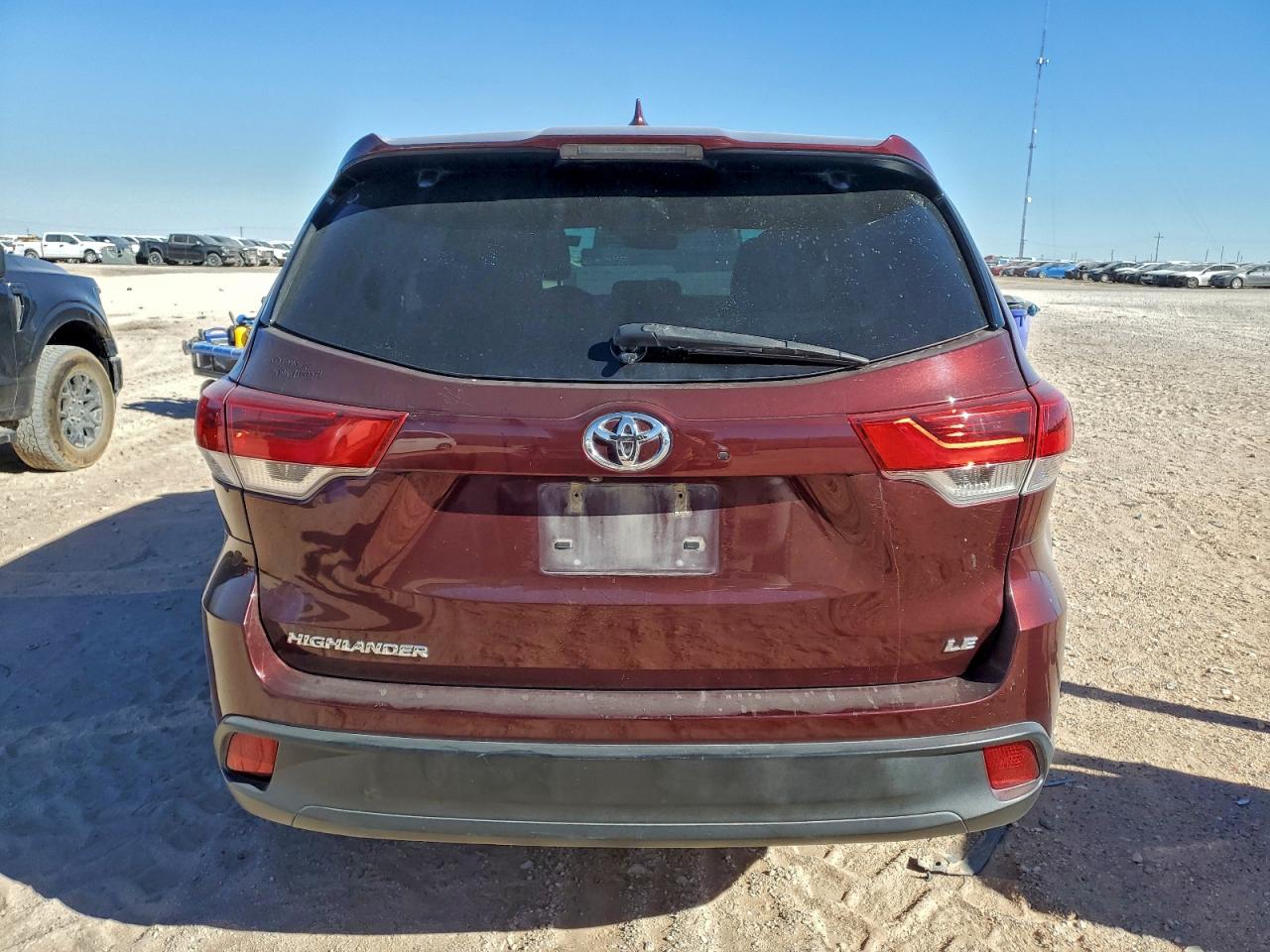2019 TOYOTA HIGHLANDER photo 16