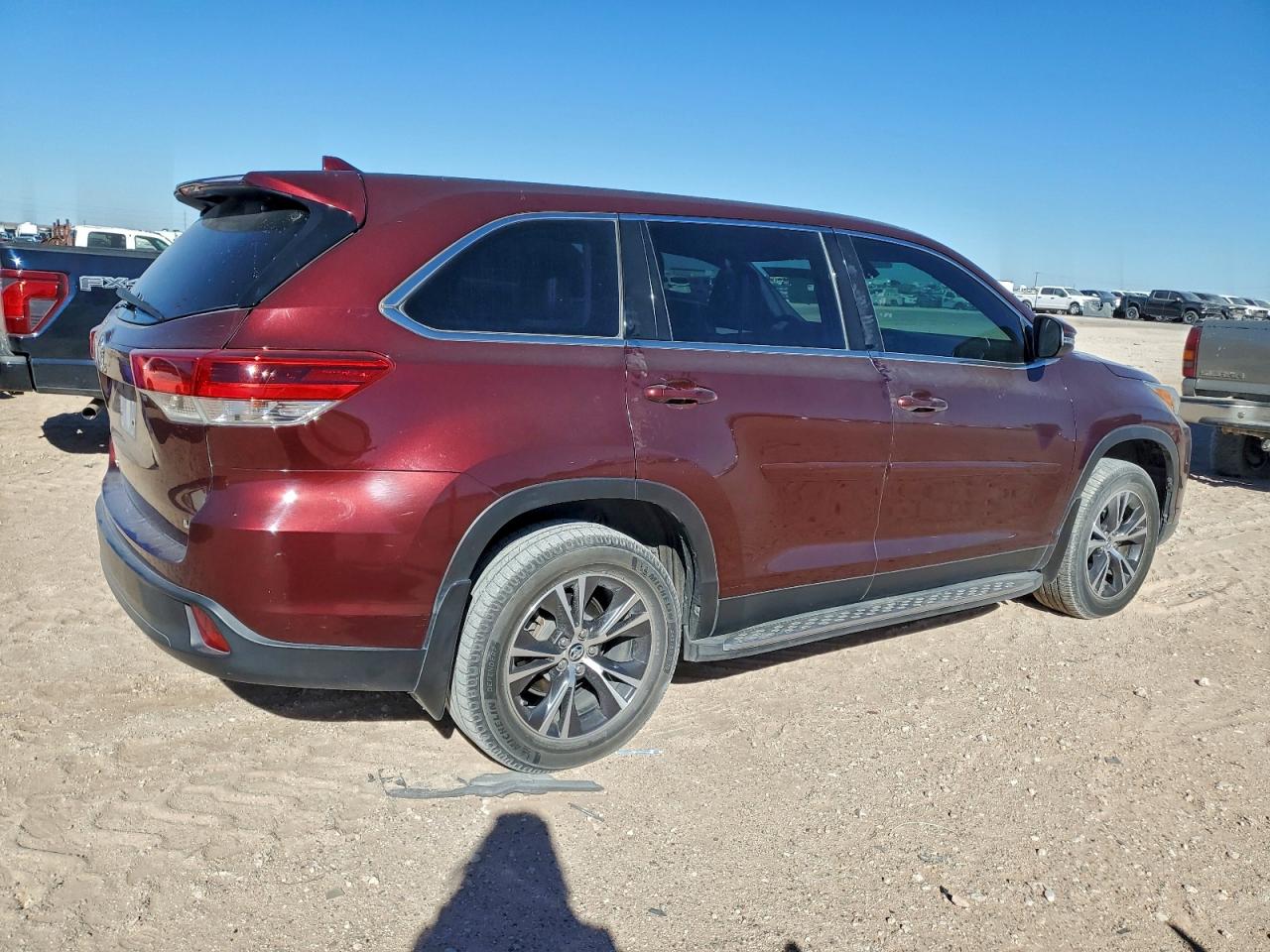2019 TOYOTA HIGHLANDER photo 7
