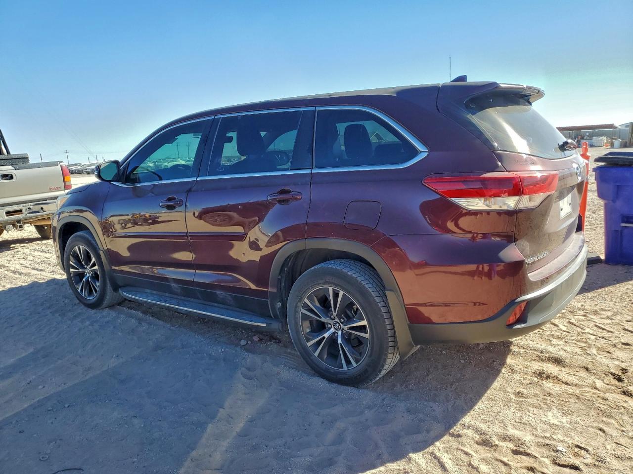 2019 TOYOTA HIGHLANDER photo 4