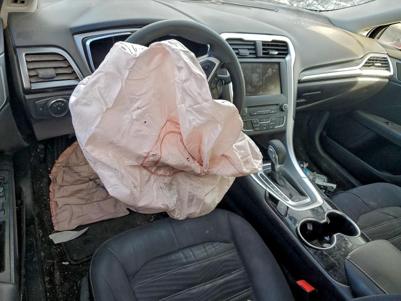 2016 FORD FUSION SE photo 15