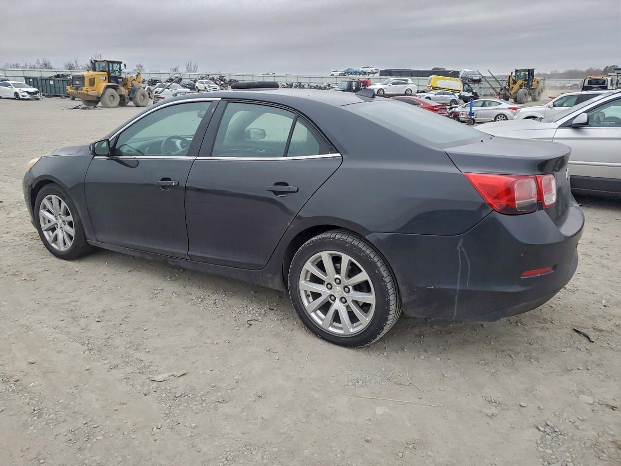 2014 CHEVROLET MALIBU 2LT photo 2