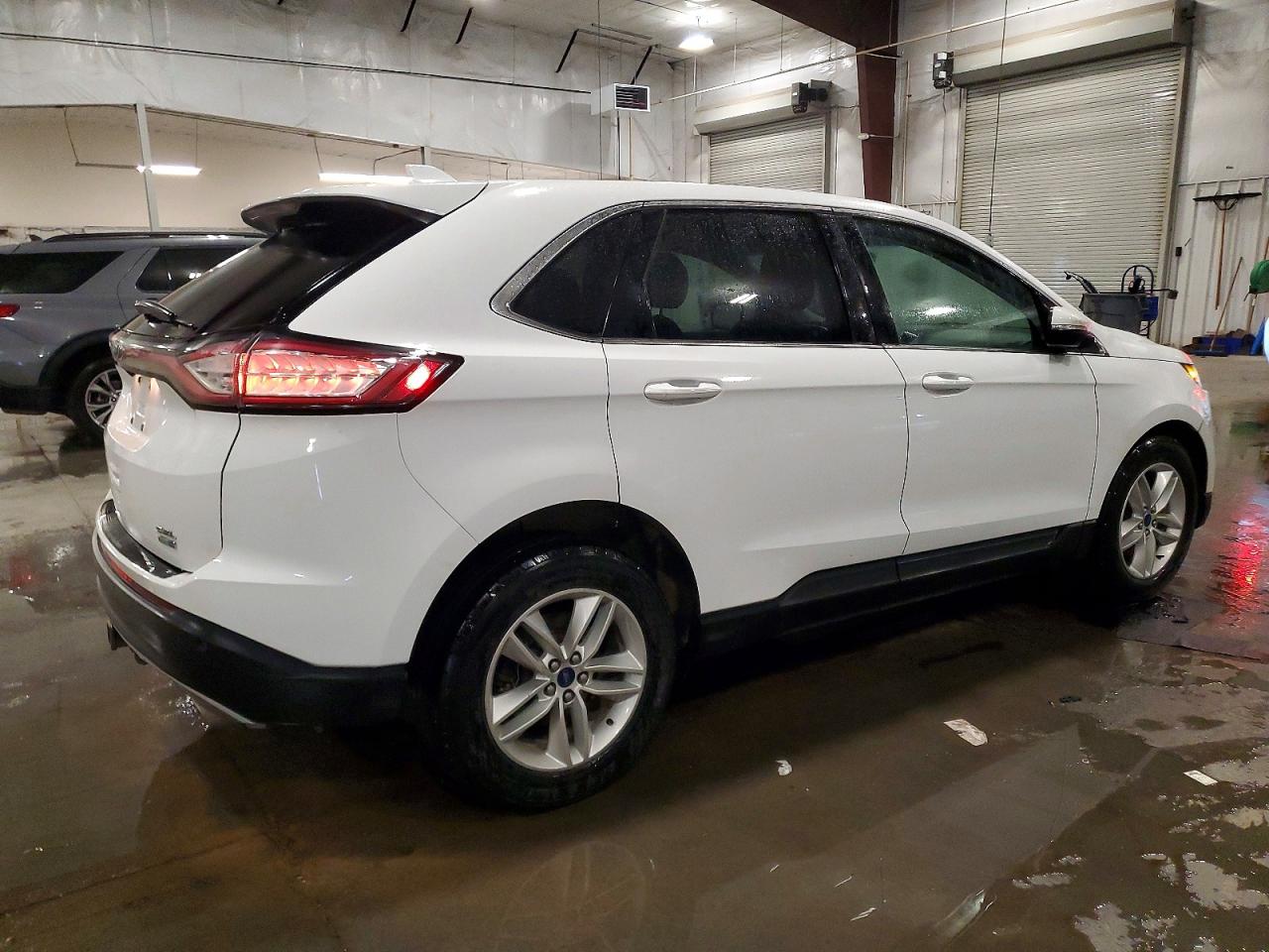 2017 FORD EDGE photo 5