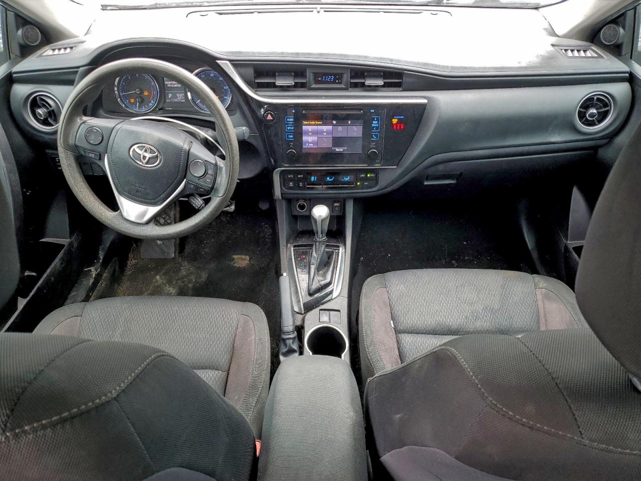 2019 TOYOTA COROLLA L photo 8