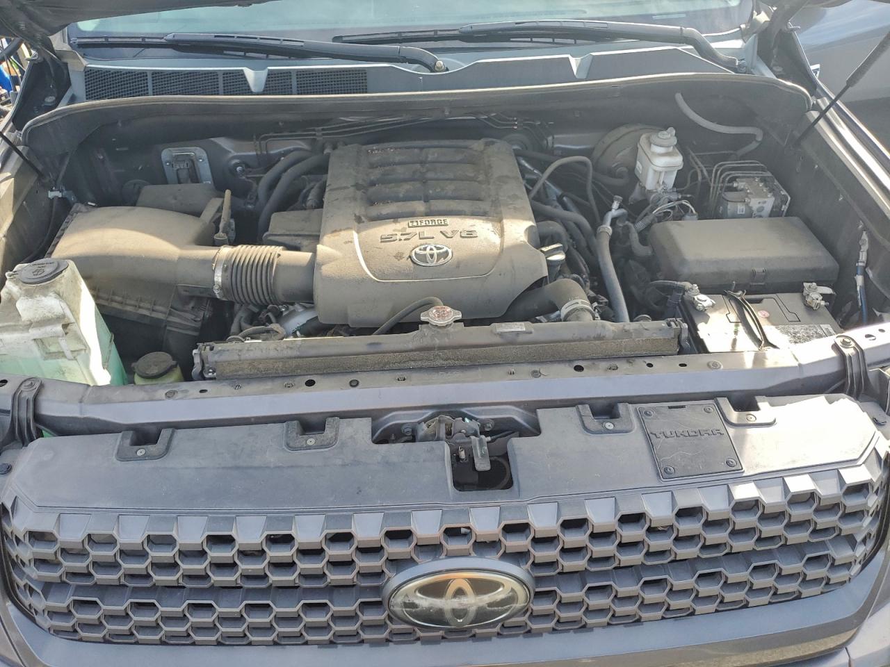 2018 TOYOTA TUNDRA CREWMAX SR5 photo 11