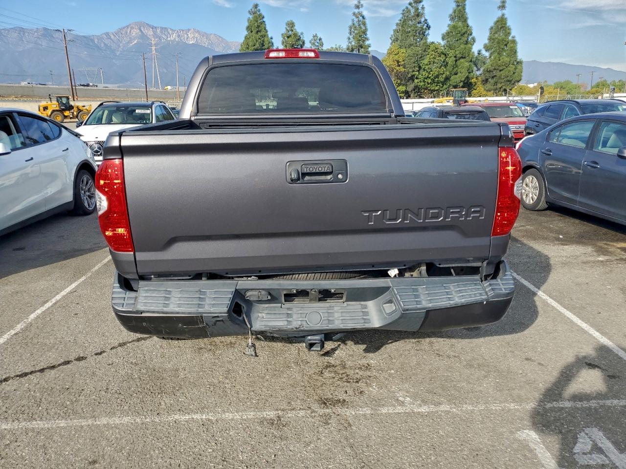 2018 TOYOTA TUNDRA CREWMAX SR5 photo 6