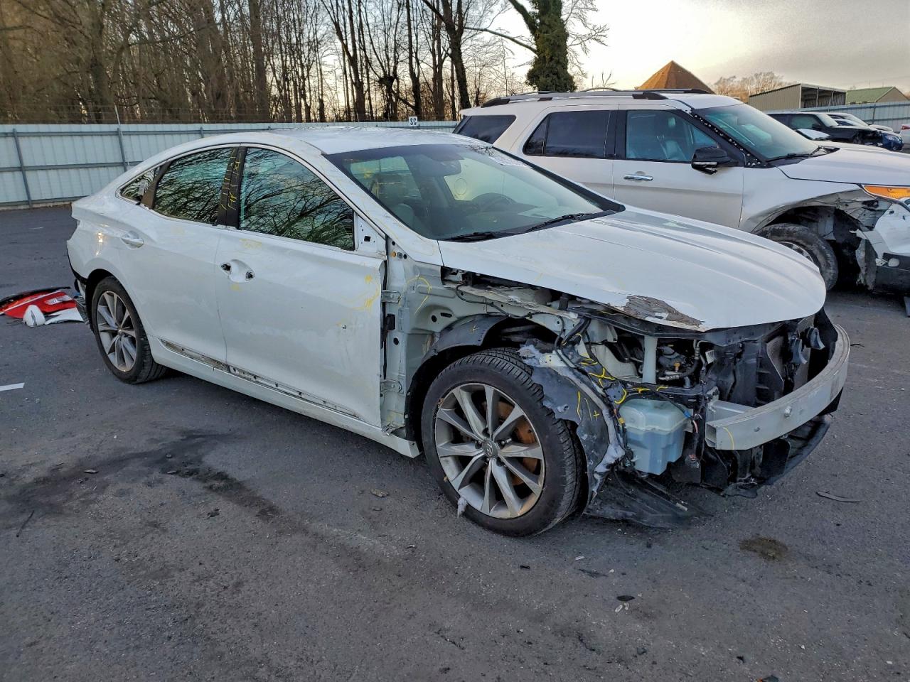 2015 HYUNDAI AZERA photo 4