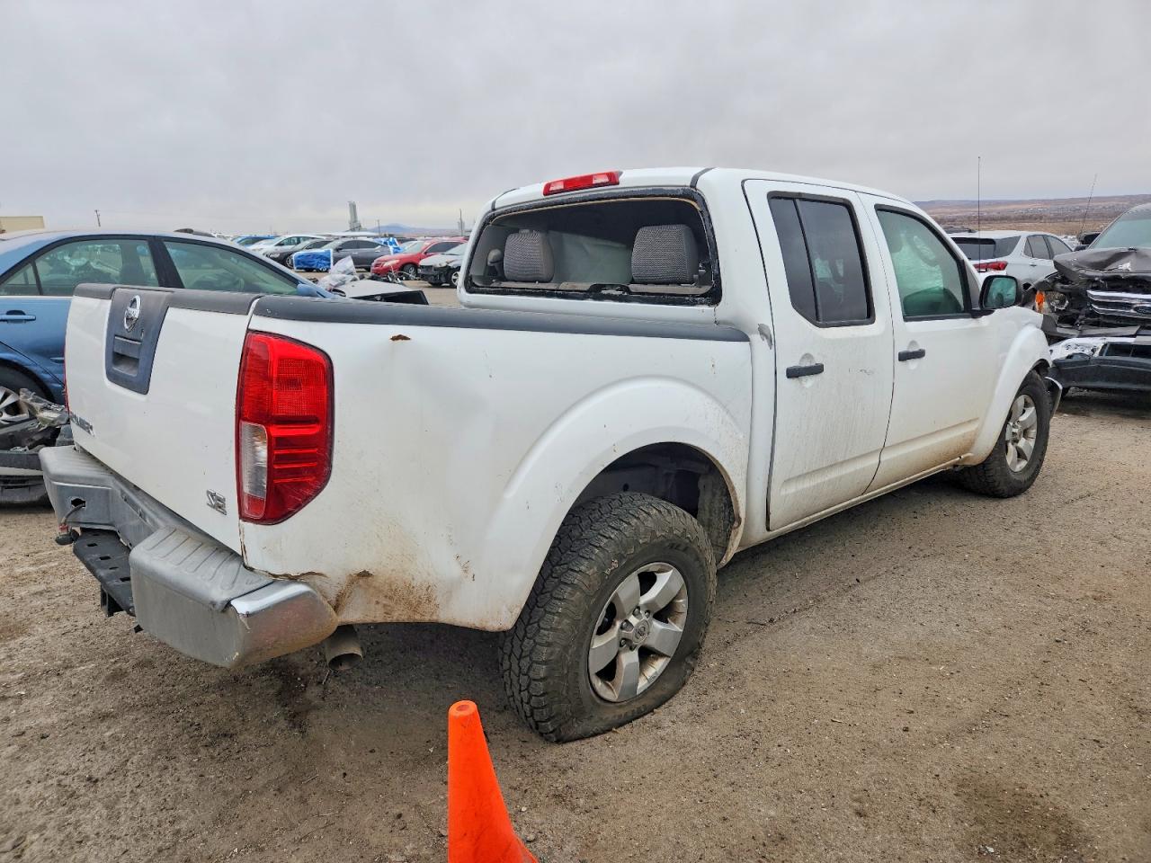 2010 NISSAN FRONTIER CREW CAB SE photo 3