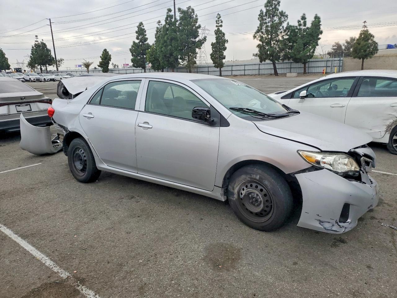 2011 TOYOTA COROLLA BASE photo 4