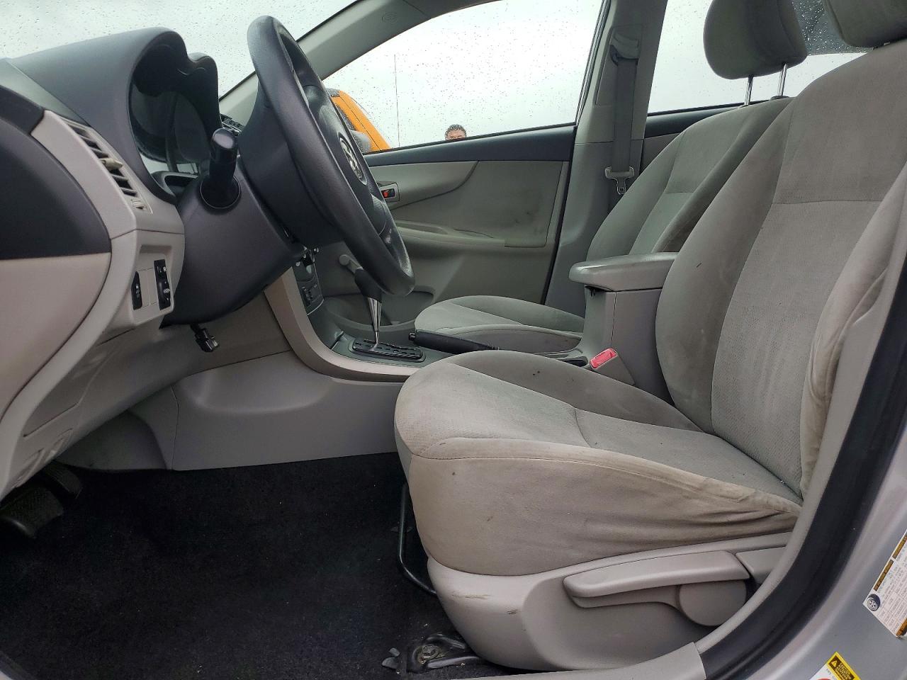 2011 TOYOTA COROLLA BASE photo 7