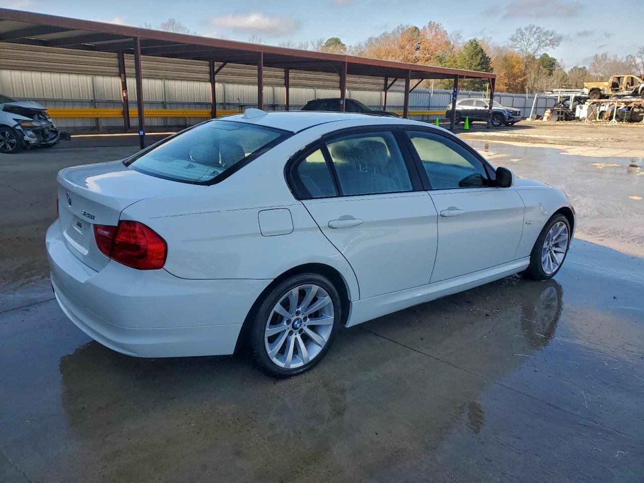 2011 BMW 328 I photo 3