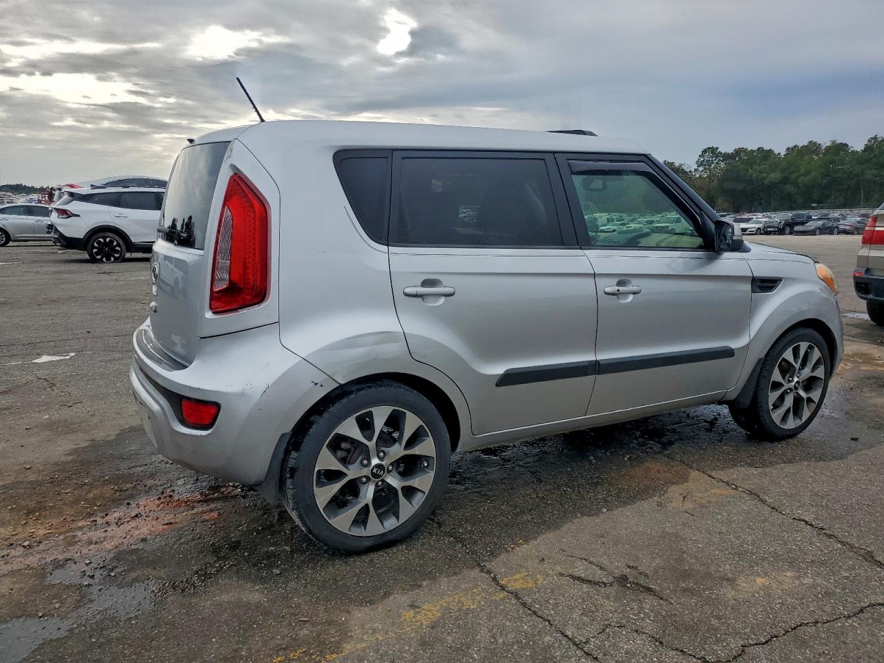 2012 KIA SOUL + photo 3