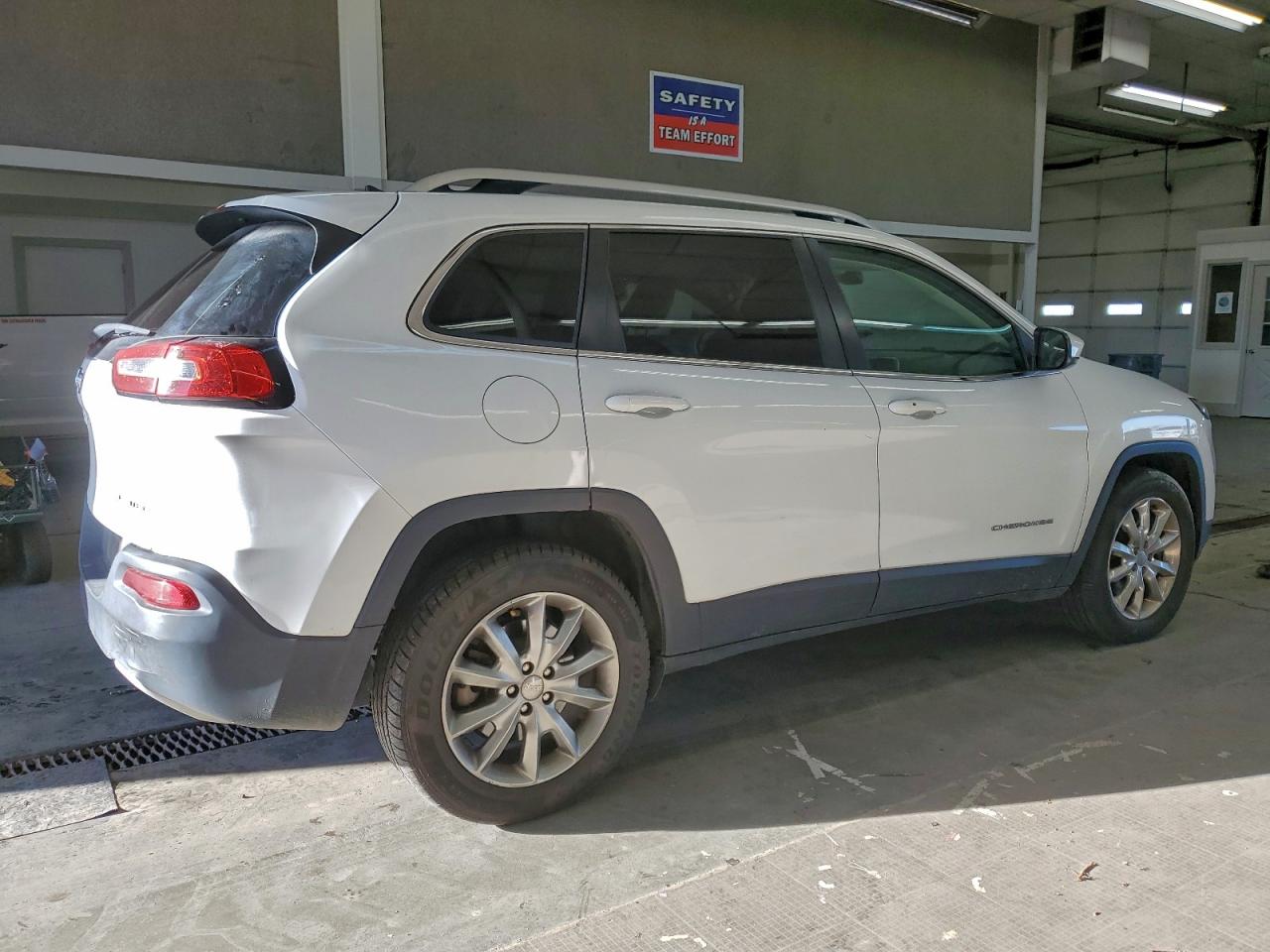 2017 JEEP CHEROKEE LIMITED photo 3