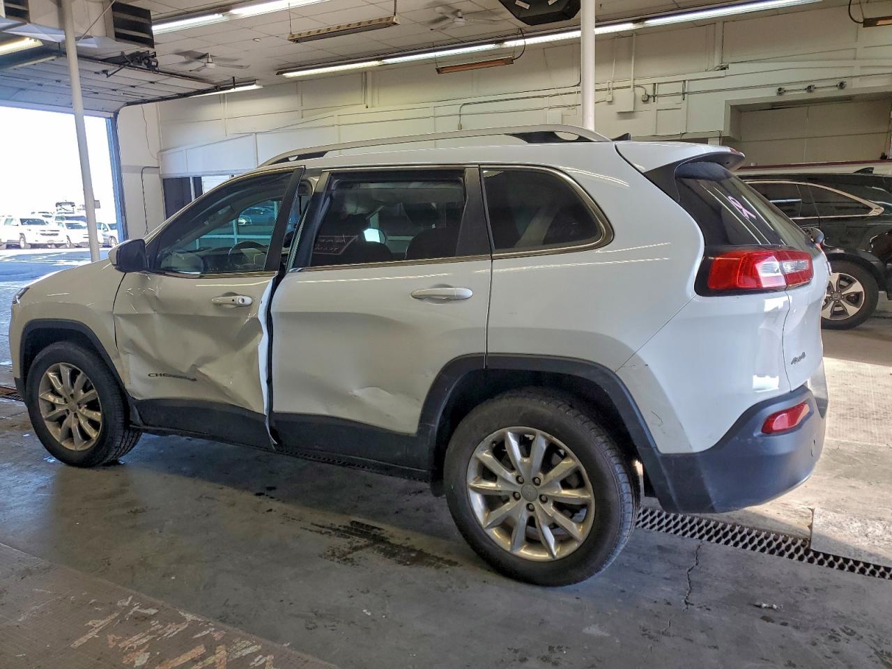 2017 JEEP CHEROKEE LIMITED photo 2
